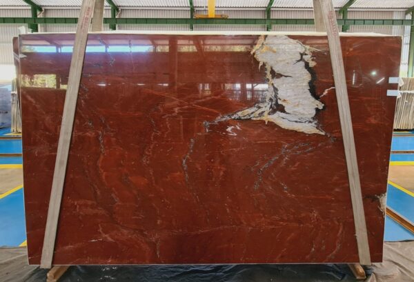 XANGO RED Quartzite Rohtafeln1