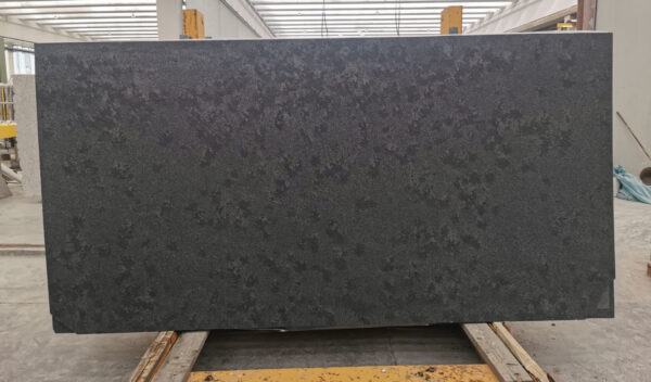 Mystic Grey Granit Rohtafeln satiniert