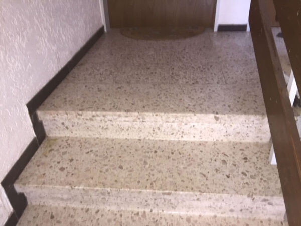 Breccia Aurora 9022 Betonwerkstein Treppe